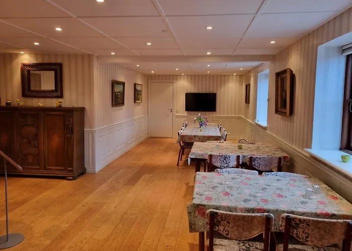 ホームステイ Elling フレデリクスハウン