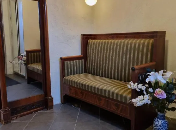 ホームステイ Elling フレデリクスハウン